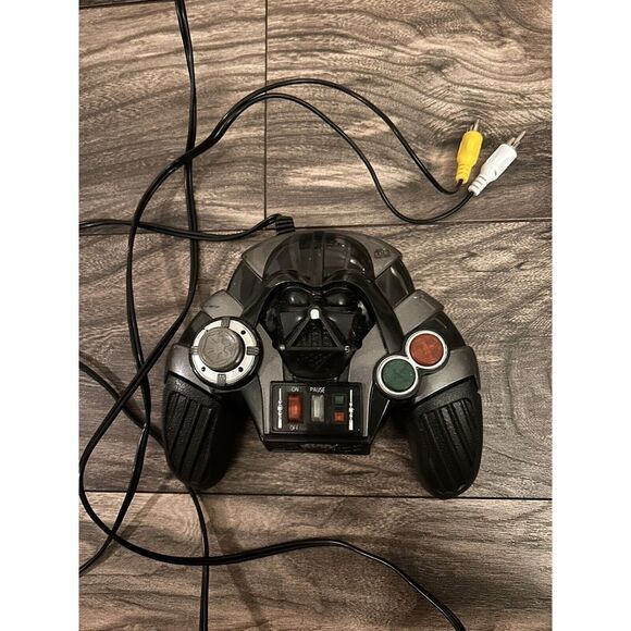 Star Wars Darth Vader TV Arcade Plug‎ N Play 5 Games In 1 Jakks Pacific TESTED - Picture 1 of 5
